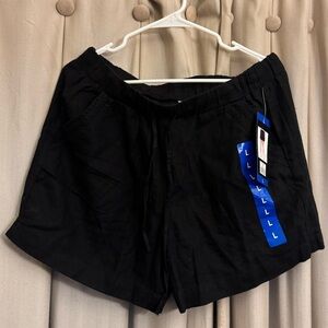 Briggs Ladies' Linen Blend Pull-On Beach Short, Large Black Front & Back Pockets